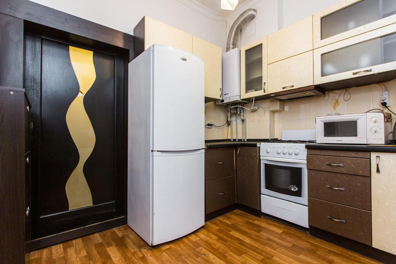 Квартира Подобово Біля Площі Ринок Вулиця Староєврейська 17 Lviv Exterior photo
